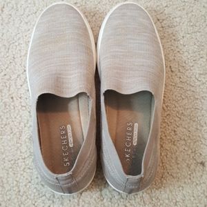 Women's slip on shoes